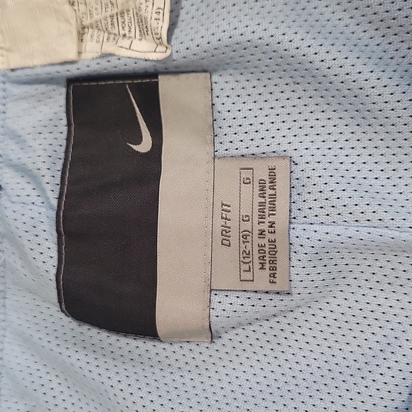 NIKE Dark & Light Full Coverage Blue Reversible Mesh Shorts w/ Drawstring Waist - Picture 3 of 14